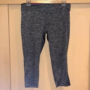 Zone Pro capri work out pants / leggings size XL Grey & Black